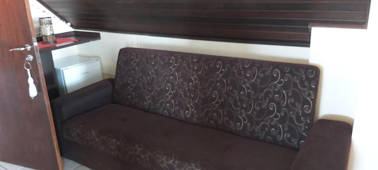 Olhos Verdes Guest House Bombinhas Bagian luar foto