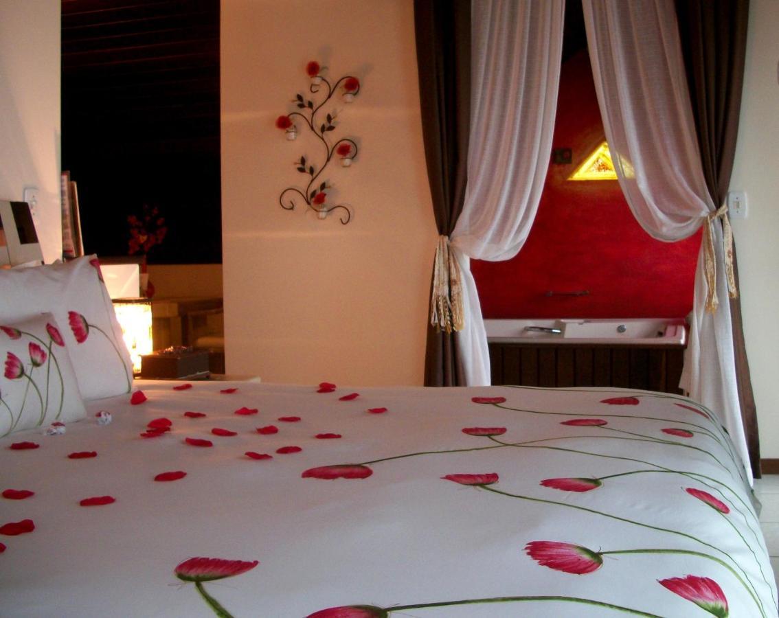Olhos Verdes Guest House Bombinhas Bagian luar foto