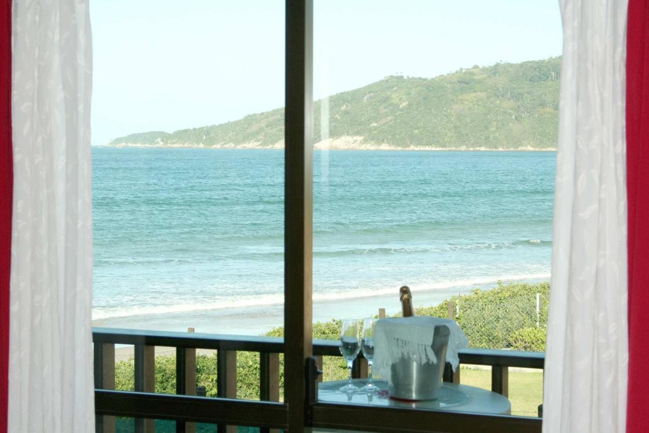 Olhos Verdes Guest House Bombinhas Bagian luar foto