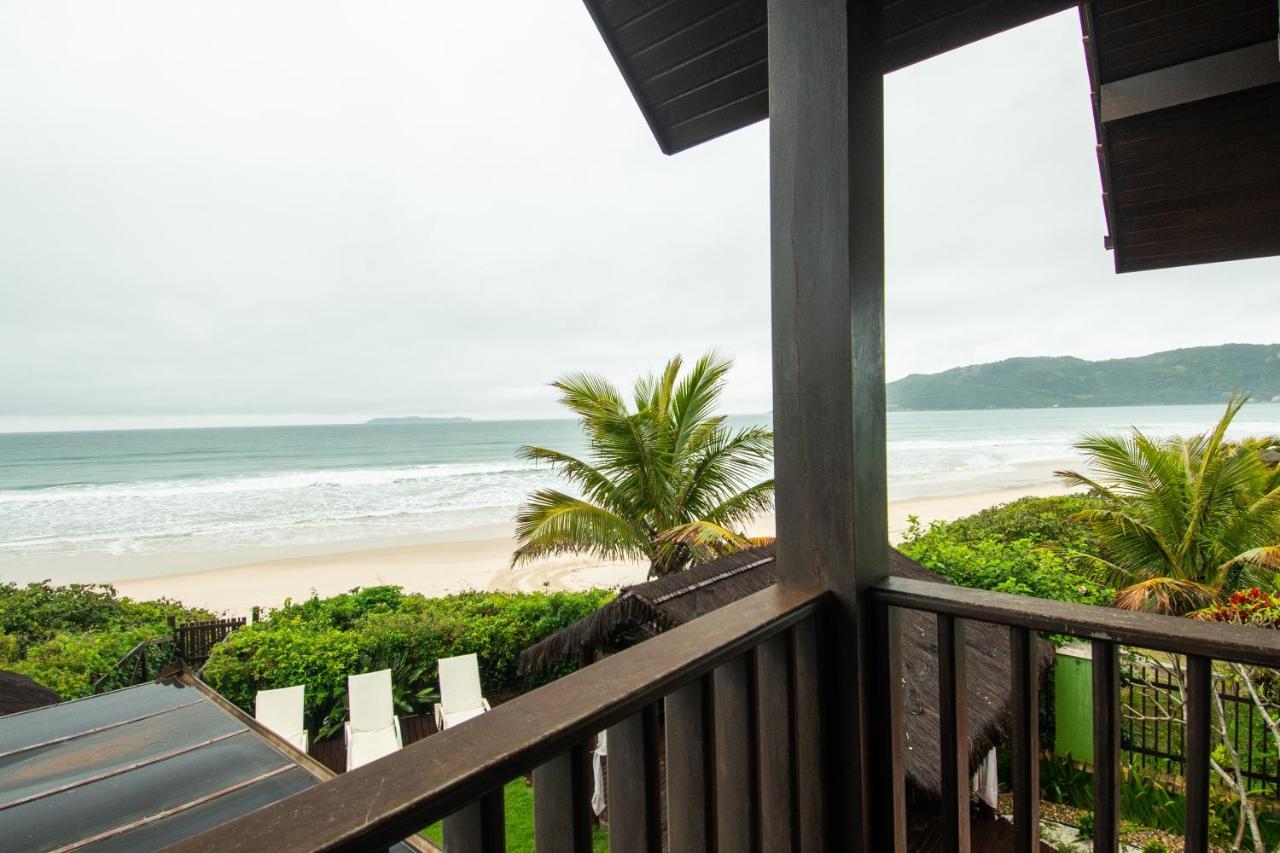 Olhos Verdes Guest House Bombinhas Bagian luar foto