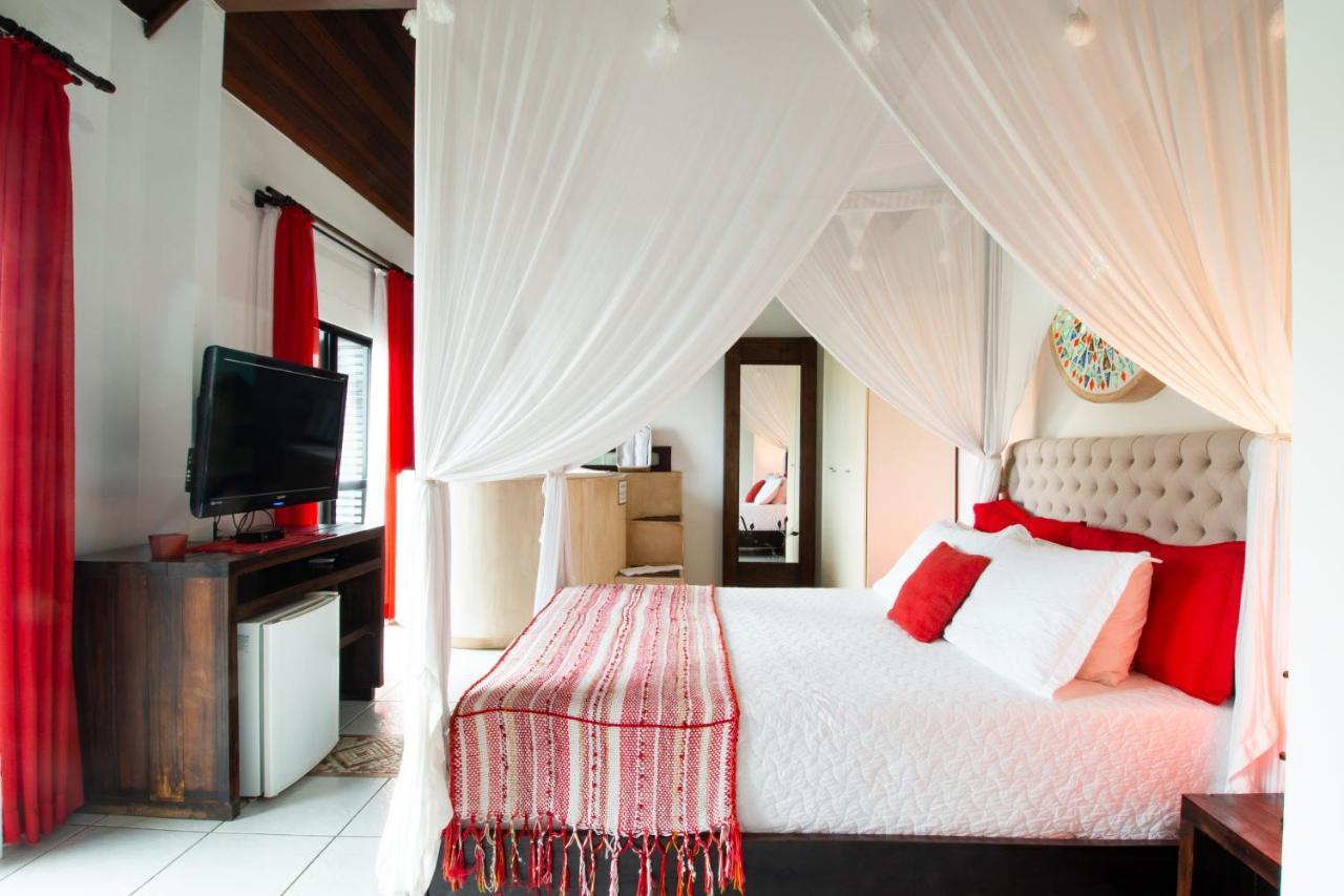 Olhos Verdes Guest House Bombinhas Bagian luar foto