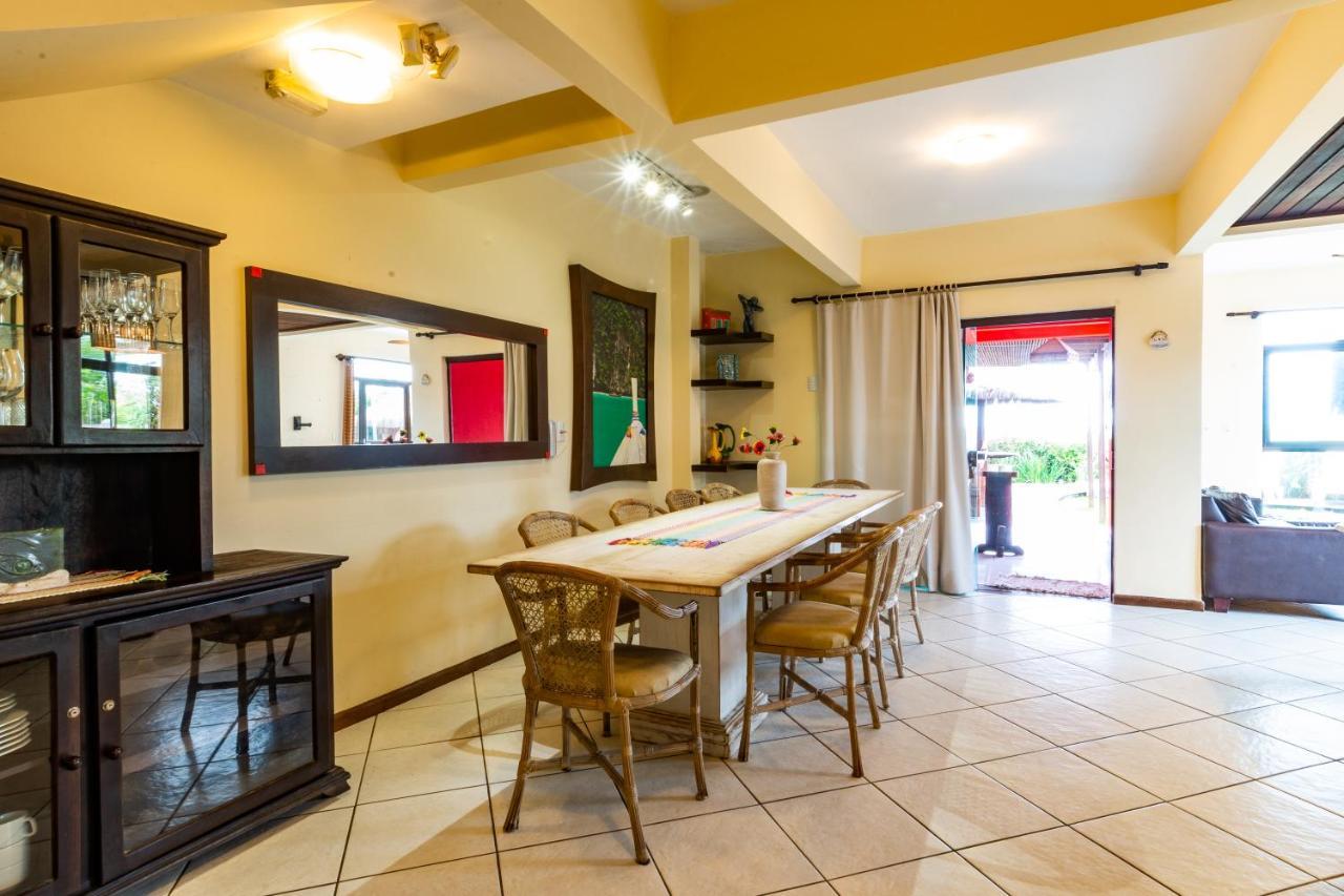 Olhos Verdes Guest House Bombinhas Bagian luar foto