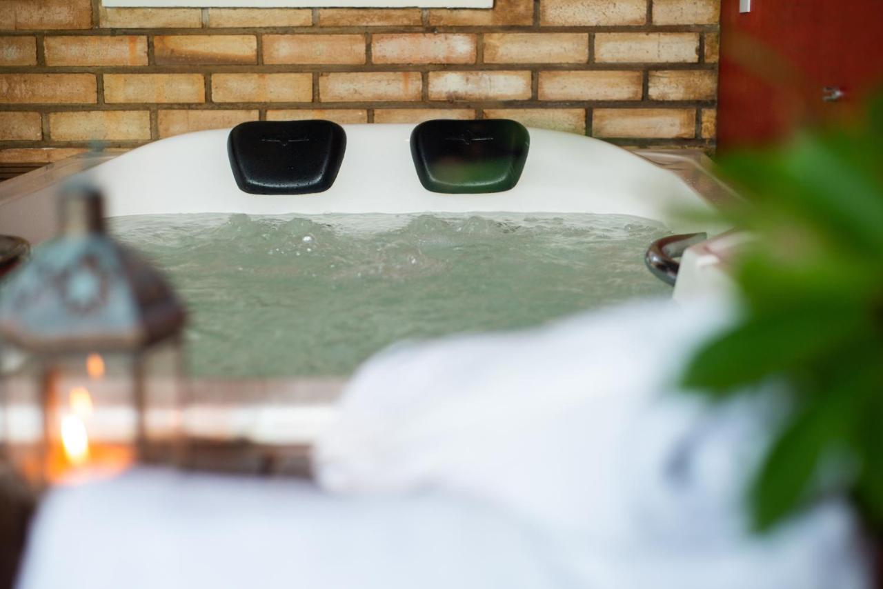 Olhos Verdes Guest House Bombinhas Bagian luar foto