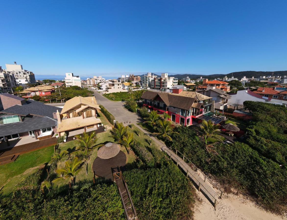 Olhos Verdes Guest House Bombinhas Bagian luar foto