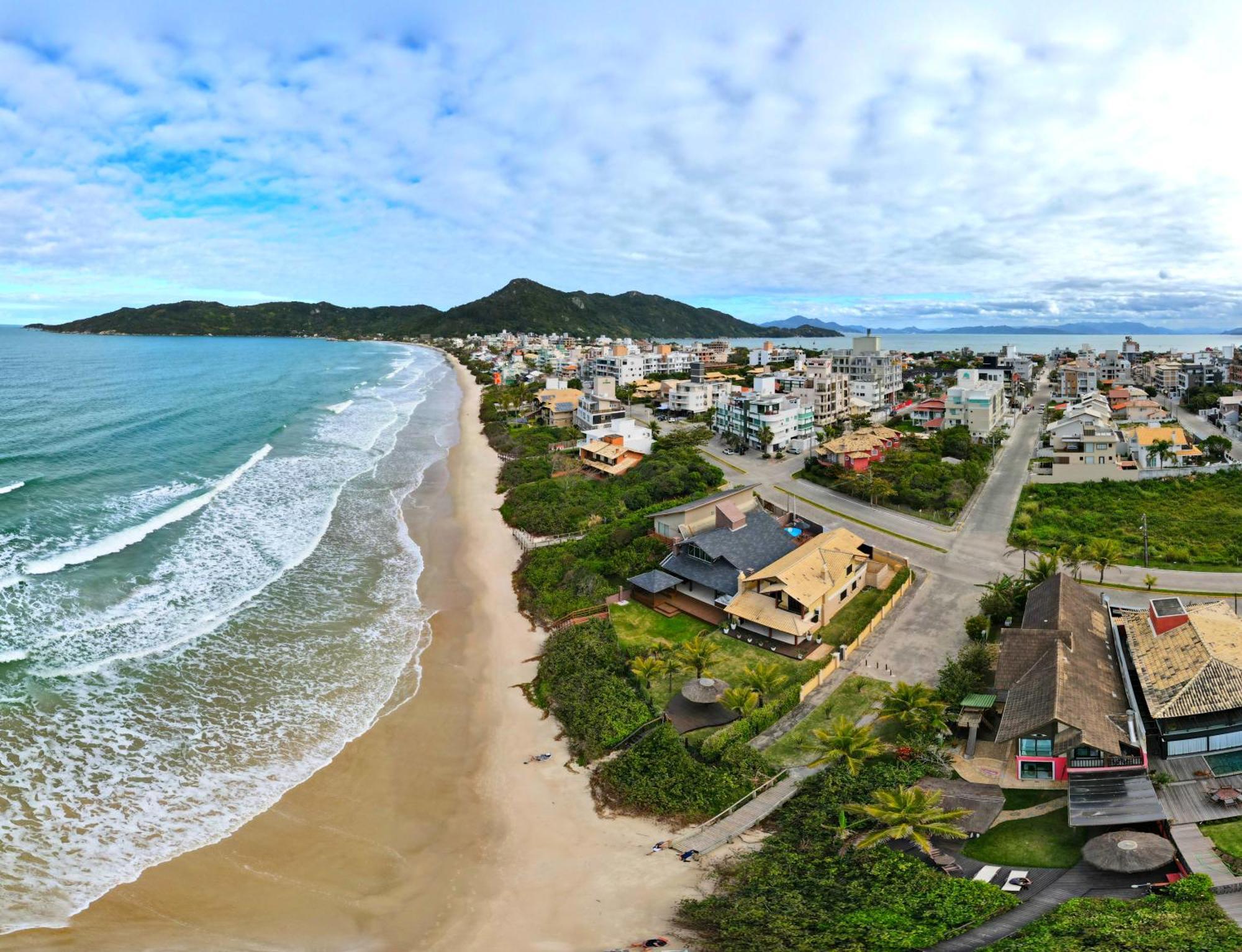 Olhos Verdes Guest House Bombinhas Bagian luar foto